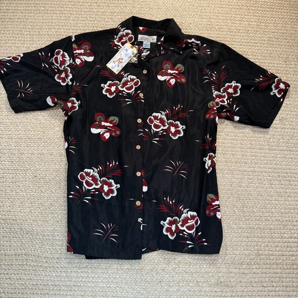 NWT Island 2 Island Men’s Hawaiian Shirt Black and Red Authentic Aloha Size M